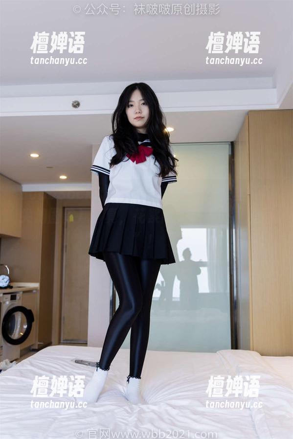 BoBoSocks袜啵啵-甜甜圈 BoBoSocks袜啵啵 - 甜甜圈:黑丝(脚尖加固款)写真,花絮版里满满的“挑逗”!