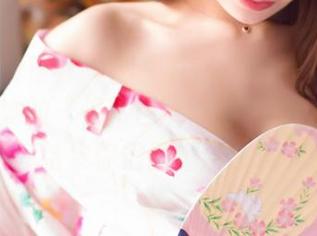 IMiss爱蜜社 – 图文并茂：Flower朱可儿穿着她的“保命色”泳衣与海浪斗智斗勇，结果你们猜她赢了没有？