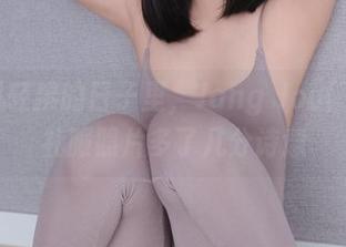 在北风轻拂的日子里，Jang Joo(장주)的礼服照片多了几分诗意