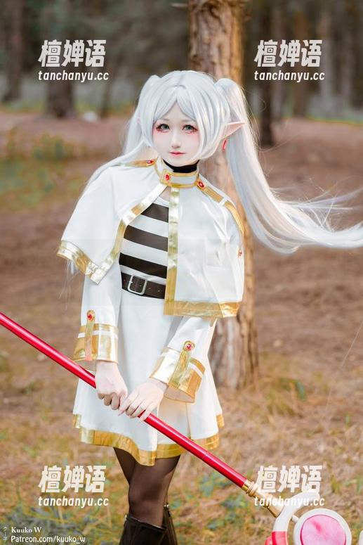 校园喧嚣与安静：KuukoW高清写真里的对比狂想曲
