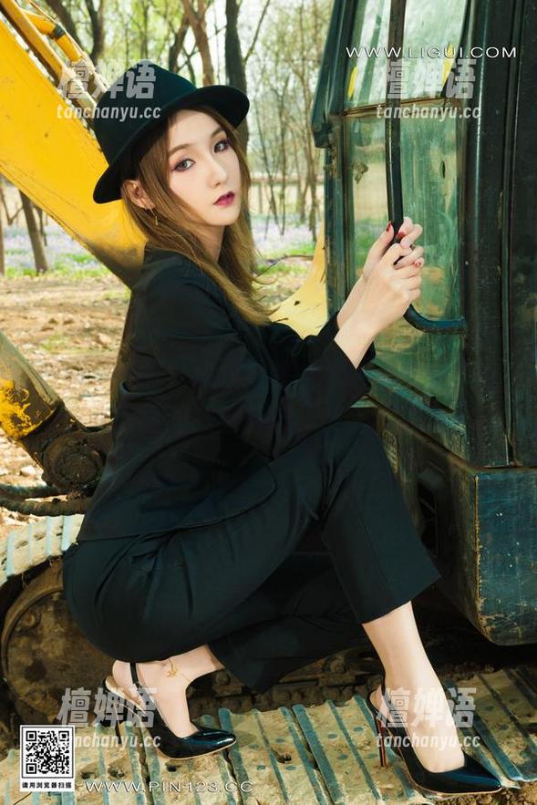 Ligui丽柜 - 汐汐全集，乖乖少女情：在这些画面里找到自己，或者失去自己