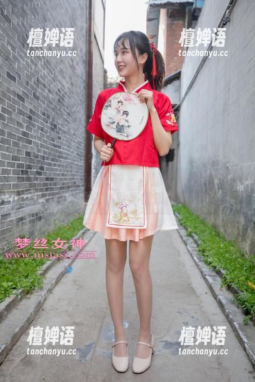 MSLASS梦丝女神-李佳琪 MSLASS梦丝女神 - 甜甜萌妹吗?李佳琪的图片合集满脸黑线却依然想要!