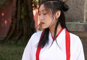 MiiTao蜜桃社 – 一秒入镜！许思铭分享泳装图集，那波水气你一定得试试！