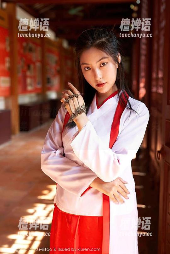 MiiTao蜜桃社 - 陌子Mandy的肉丝写真集，下载后你会发现惊喜，或者是小失落？