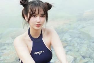Tina很妖孽呀的cos更新，草莓味的喵喵把一切角落变得粉粉嫩嫩