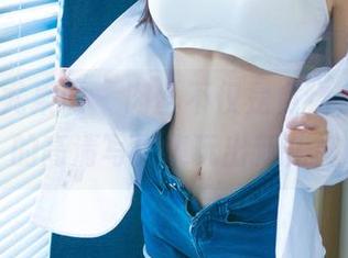 UGirls尤果网 – 肉丝不仅是食物，郭婉祈的高清写真集玩出新花样
