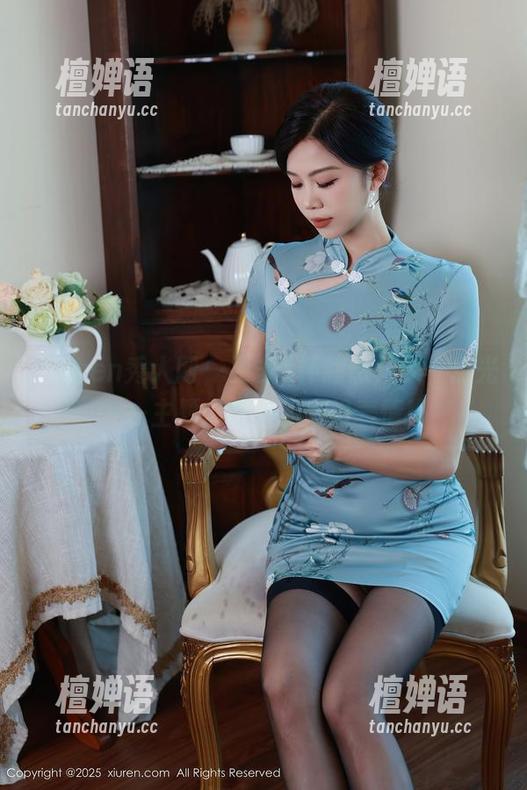 Xiuren秀人网 - 更多z杯悠悠，少一点光——主题：秘书的奇幻表情！