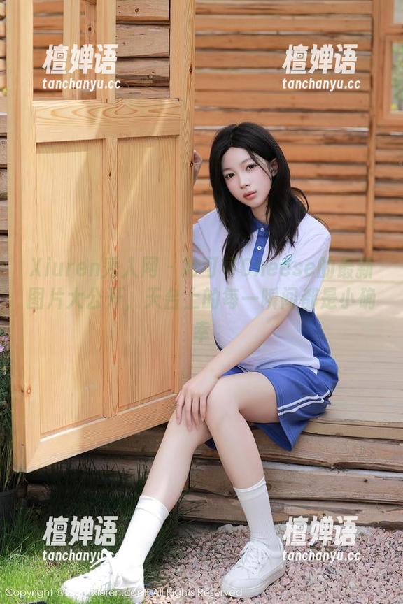 Xiuren秀人网 - 妙可可Cheese的最新图片大公开，天台上的每一瞬间都是小确幸