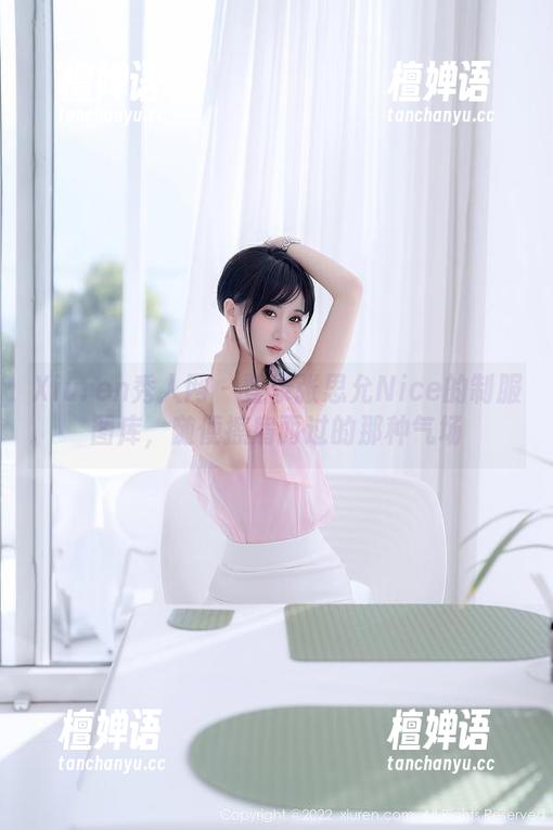 Xiuren秀人网-张思允Nice Xiuren秀人网 - 登录张思允Nice的制服图库,随便擦肩而过的那种气场