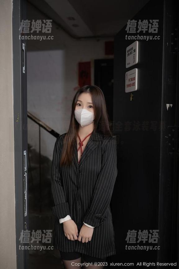 Xiuren秀人网 - 是小逗逗全套泳装写真，水面上的杀手锏。