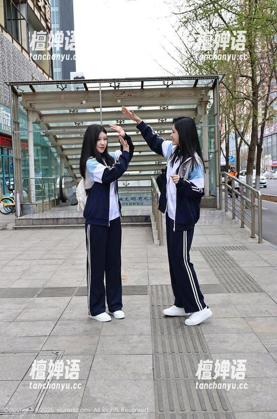 Xiuren秀人网-涵涵Luna Xiuren秀人网 - 涵涵Luna的JK写真集:小小书虫在校园中逐梦,照样美得不行!