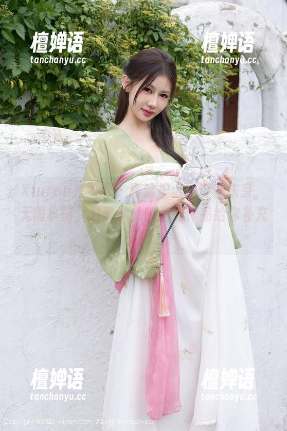 Xiuren秀人网 - 高清护士香澄在东京，无需拿药，只需拿她的高清作品给你补充能量。