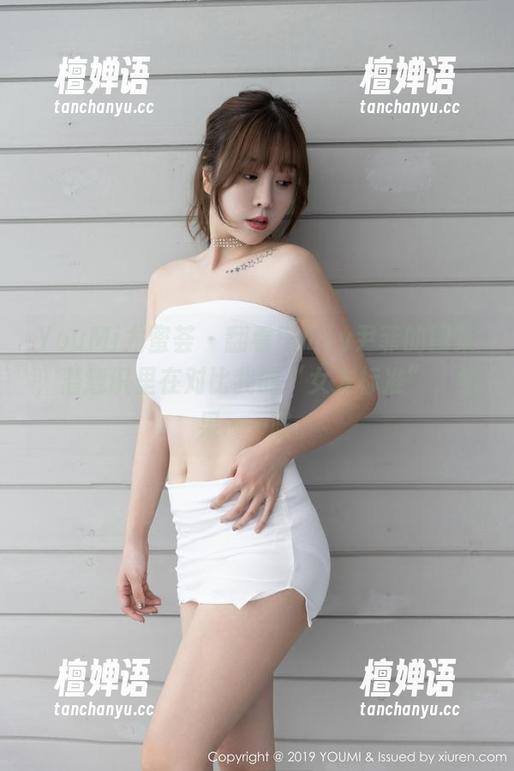 YouMi尤蜜荟-Emily尹菲 YouMi尤蜜荟 - 翻看Emily尹菲的图集,潜意识里在对比我的“女友标准”,结果……唉。