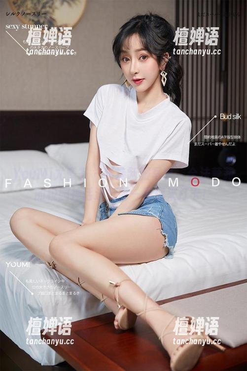 YouMi尤蜜荟 - 精选制服写真，合法萝莉的校园神话进行时—等你来打卡！