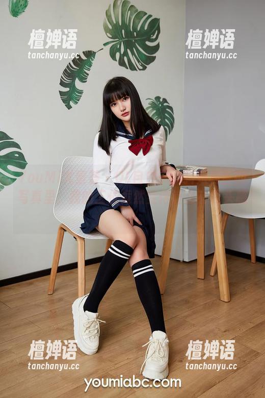 YouMi尤蜜荟 - OL自白书：抖娘利世的写真里，我的工位竟然变得这么有镜头感！