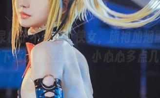 izumi泉桃子不愧是个侠女，旗袍加烟熏妆——原图下载链接在这里，小心心多点几点！