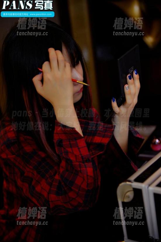 pans - 当小倩穿上校服，才发现原图里她好像在说：大家好，我是一道风景线。