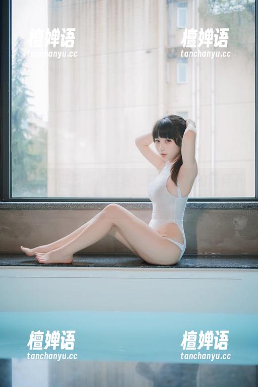 usejan蓝蓝 usejan蓝蓝眼镜写真:在无圣光的陪伴下,她的搞怪才华令人赞叹,不信你试试!