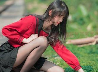 免费写真学园：觊觎校服白丝，兔玩映画不紧张！