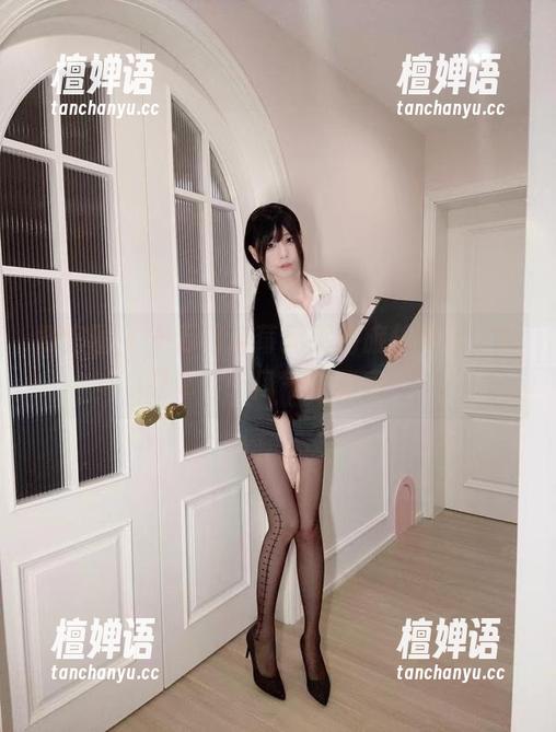 微密圈 - 十万口草莓粥粥的旅拍写真，下载体验一口气全到家！