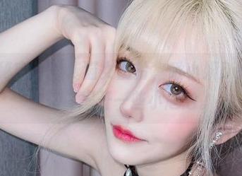 夜晚的秘密，免费猫女图片，啾小妍Deer在这里为你揭开一些小尴尬。