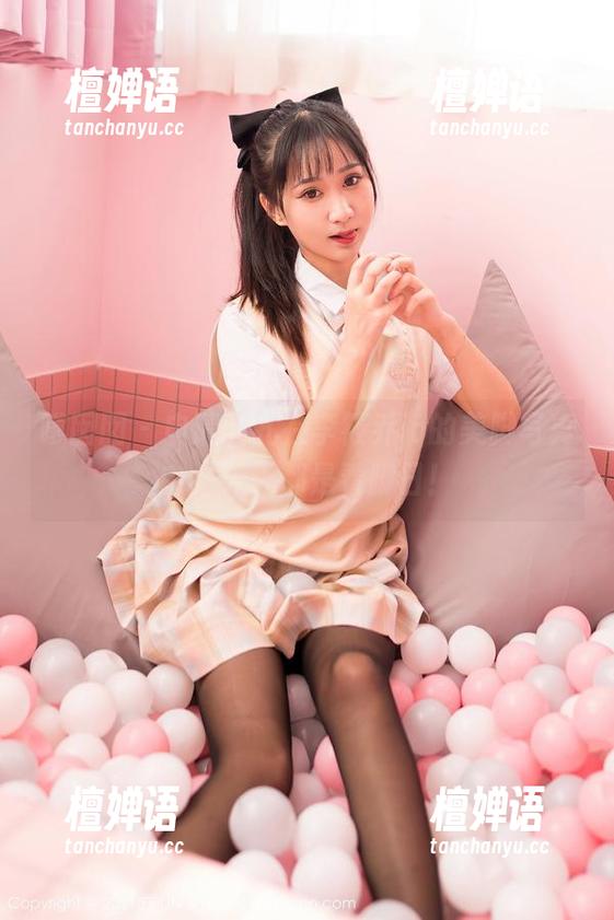 嗲囡囡 - 申请驻扎在李筱乔jo的美脚写真中，天天都是看脚日！