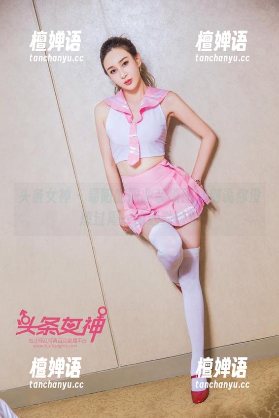头条女神 - 易阳的职业装原图，别说你没想过周一的通勤咖啡
