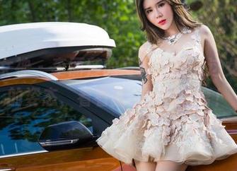 头条女神 – 李丽莎的写真，哇，这女孩儿的姿态，看看就让人想留言！