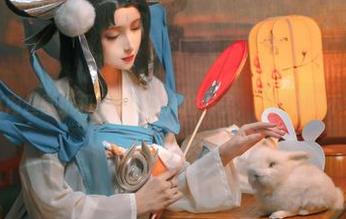 这肉丝壁纸和奶狮不咬人的样子，亮瞎你眼不？