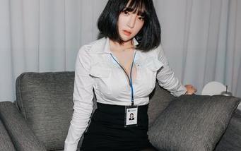 高清图片里的姜仁卿(강인경)：旅游景点我来过，驴友自拍我没见过！