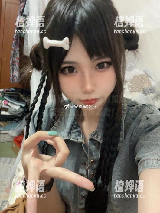 安曜曜 随着安曜曜转身,那条短裙宛如风一般,我只想说重播再重播!