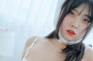 宋哈娜制服图集，隐秘的诱惑在悄悄蔓延