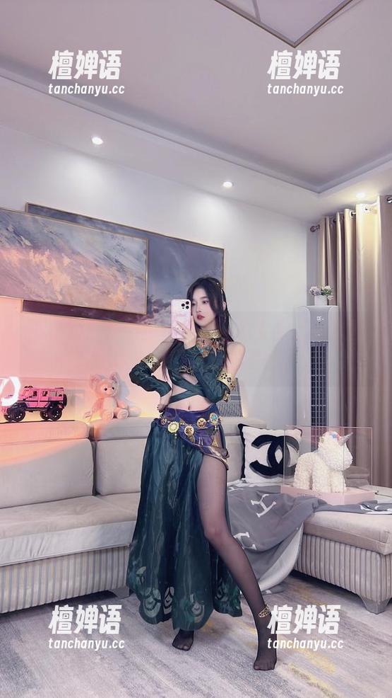 小小奶瓶儿的生日狂欢：仙女兔cos套图，你准备好要破防了吗？
