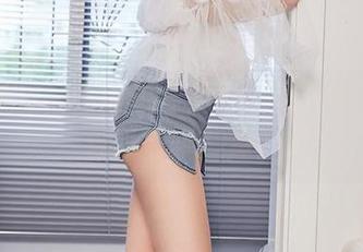 尤蜜荟 – 柚柚酱与其天台私房写真，心里默默赞叹一声。