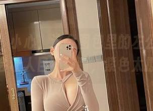 微密圈 – 小心，这个图包里的左公子666可能会让人目不转睛，紫色太撩了。