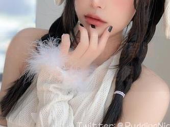 私拍图集：布丁大法的校服奇遇，让人忍不住想看第二眼