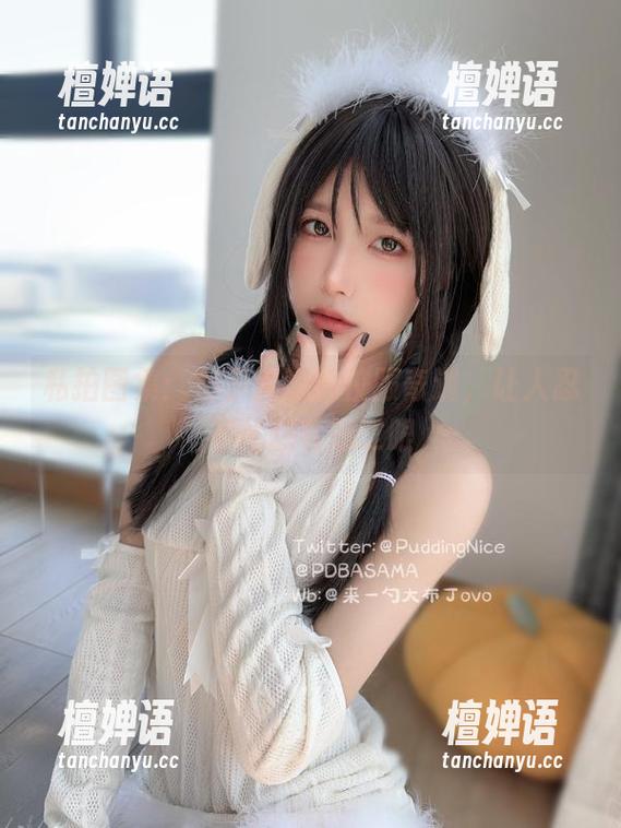 私拍图集：布丁大法的校服奇遇，让人忍不住想看第二眼