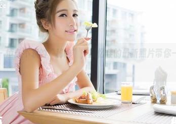 推女神 – 恒久不衰的“秘密”，施忆佳的最新照片带你一窥究竟！