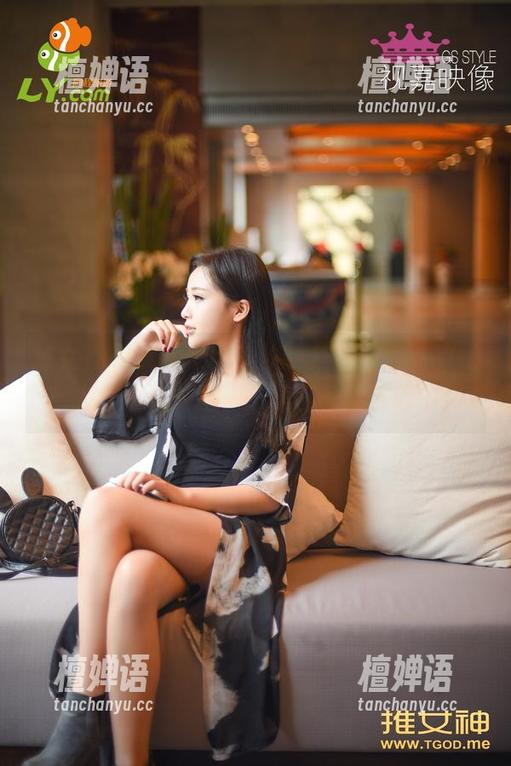 推女神 - 其实“颜美汐”是白色泡沫的代言人，再说一遍——美图一律下载中！