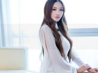 推女郎 – 何何夕的美脚，不仅仅是分享，还是种艺术审美吗？好想去多看烧脑一点的，嘻嘻。