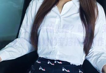 推女郎 – 嘉宝贝儿的美腿？哎呀，免费图册，快来瞧瞧她的穿搭神奇操作！