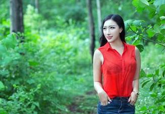 推女郎 – 李七喜的私房秘诀：如何用丝袜拯救你的拍照生涯！