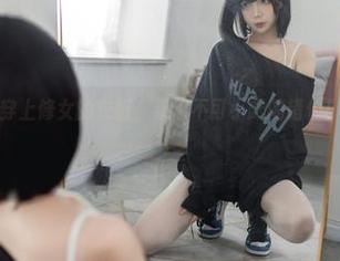 当杏仁曲奇穿上修女的衣服，果然不可小觑的错位！图片请看齐！