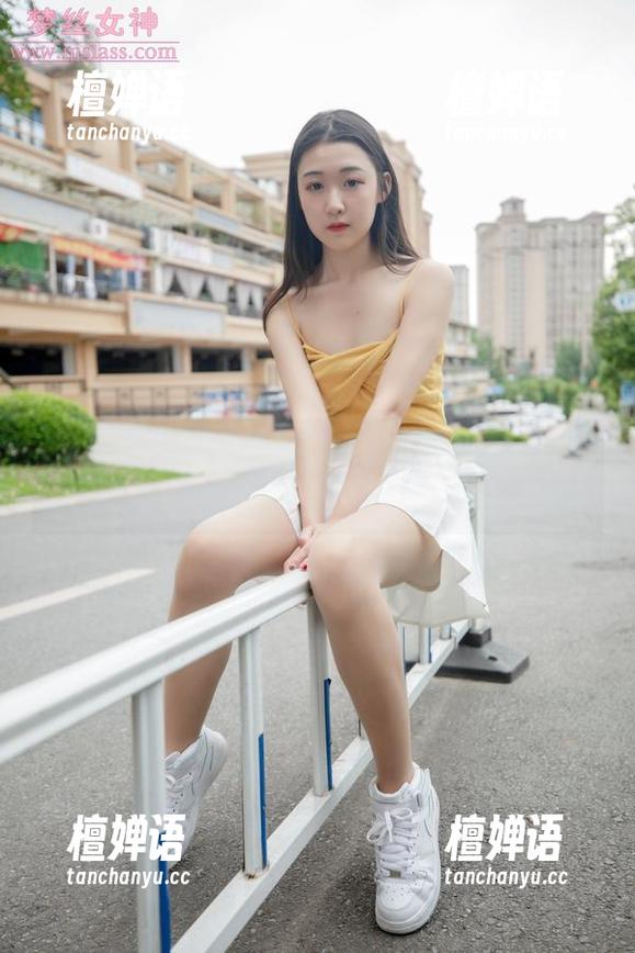 梦丝女神 - 雨晨的白卫衣大冒险：写真合集不只干巴巴
