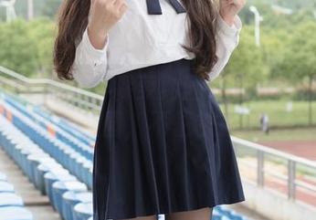 黑丝少女图集：森萝财团让你每一张都想拿去晒朋友圈，不怕被说太中二！