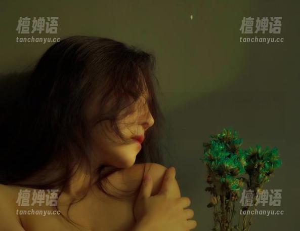 樱晚gigi 樱晚gigi的钢琴课系列在线写真,给我来点儿合理的要求吧!