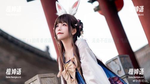 洛可ss的青春校服：逐帧高清作品集中，无处不在的学生气息。