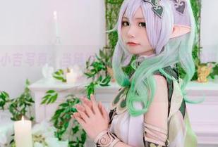 爆机少女喵小吉写真：当链锯人玛奇玛遇见了我的猫咪，意外疗愈展现中更新