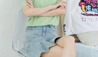 物恋传媒 – 精选图包里的菜菜肉丝，发现脚尖加固了…是为了撩吗？好奇心满满。