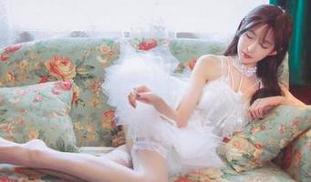 王羽杉的黑色吊带：光是资源就够你说个一年！